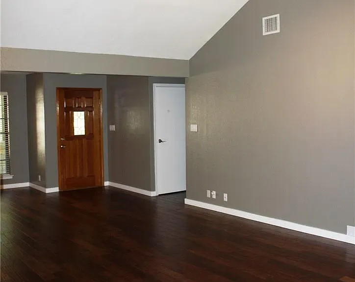 309 Juniper Dr — Photo 13