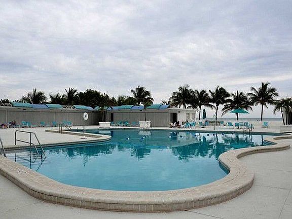 5th image of 5255 Collins Ave APT 12G