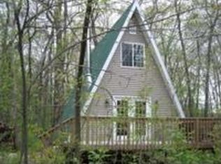 33 Galena Ridge Dr, Stockton, IL 61085