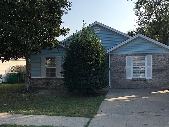 2nd image of 50 Pine Ridge Trce