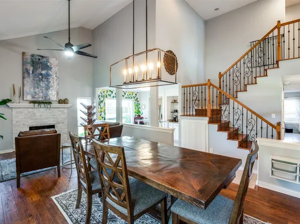 805 Mockingbird Cir, Lewisville, TX 75067