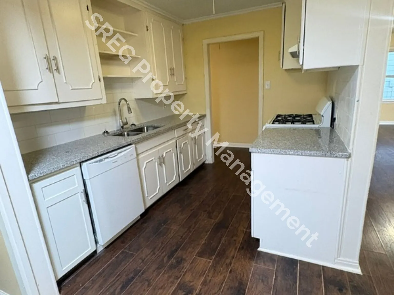 3 bed, 1.5 bath, 1215 sqft, $1,125 — Photo 4