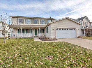 1004 Old Farm Rd, Bloomington, IL 61704