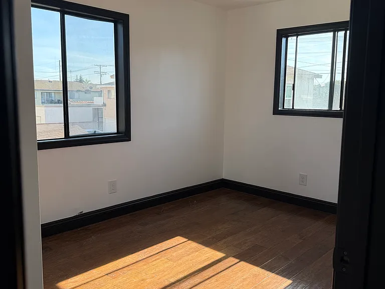 Hello Sunshine! There's so much to see with so many windows!