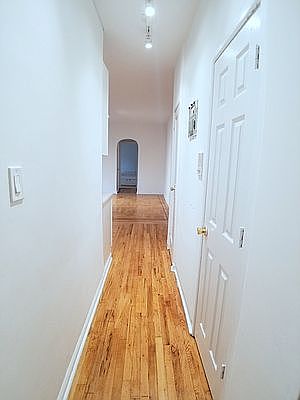 4th image of 515 Clinton Ave #14