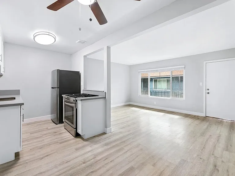 1495 Peterson Ave #5 — Photo 17