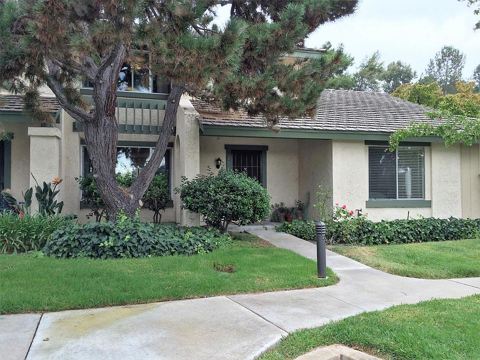 Popular Del Mar Villas, Beach Close