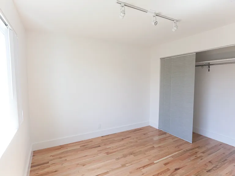 938 White Knoll Dr #9 — Photo 6