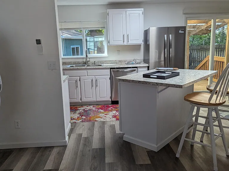 839 Sprig Ct — Photo 2