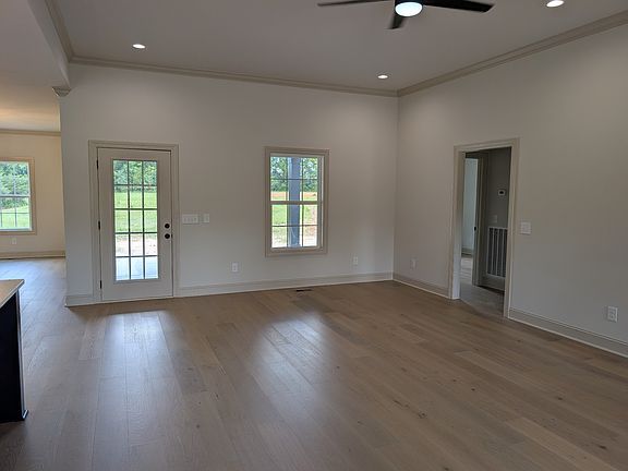 4th image of 406 El Bethel Rd