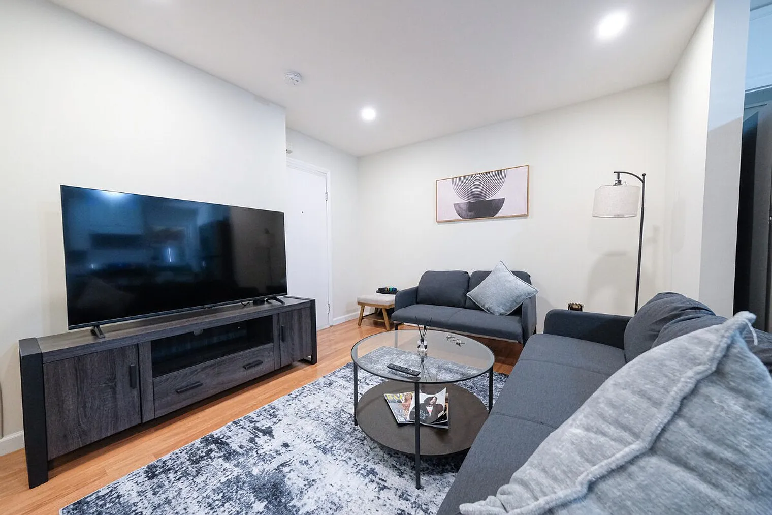 2 bed, 1.0 bath, $3,086 — Photo 1