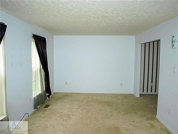 4th image of 4137 Bridgeport Dr