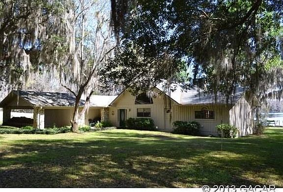 3rd image of 108 Cypress St