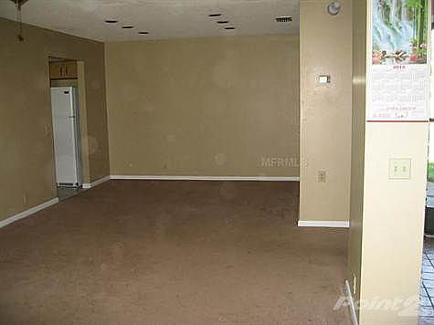 3rd image of 699 Broadmoor Cir
