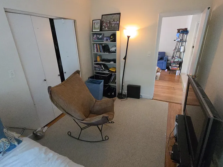 313 Summit Ave #8 — Photo 3