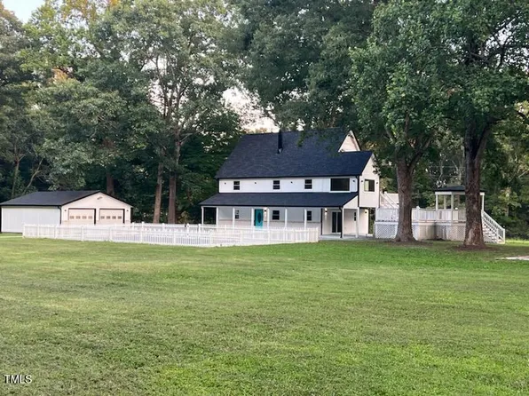 1111 Brookhollow Rd, Efland, NC 27243