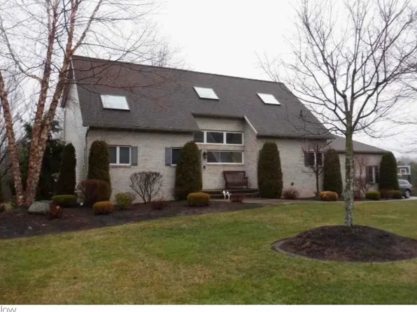 11188 Hosford Rd, Chardon, OH 44024
