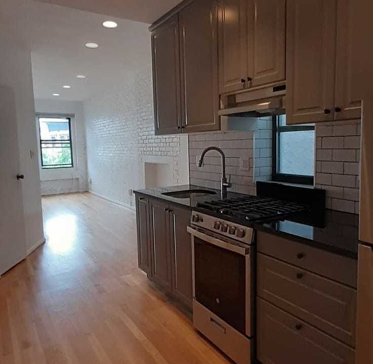 1st image of 52 Macdougal St APT 5C