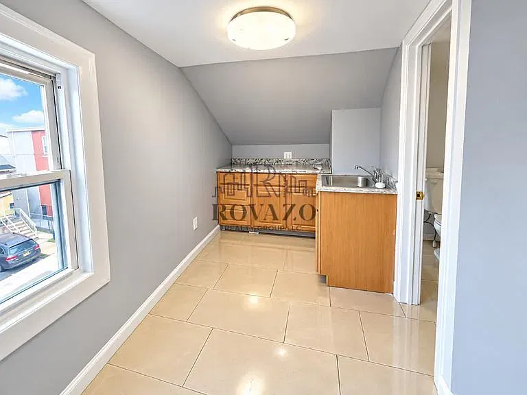 1 bed, 600 sqft, $1,550 — Photo 4