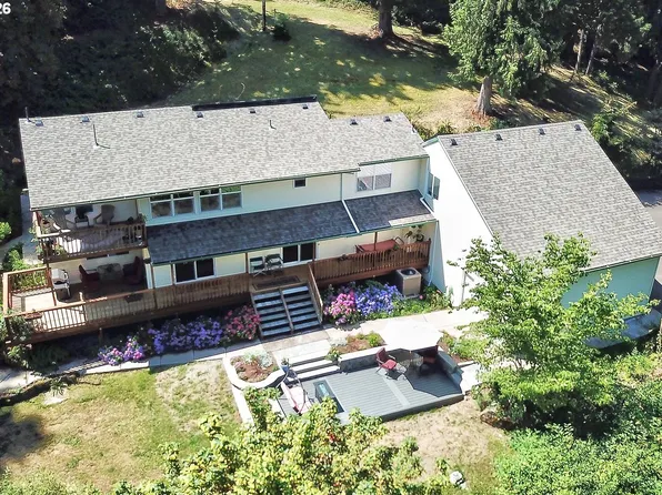 16832 S Stone Hill Dr, Molalla, OR 97038
