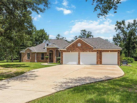 2nd image of 866 Big Buck Dr