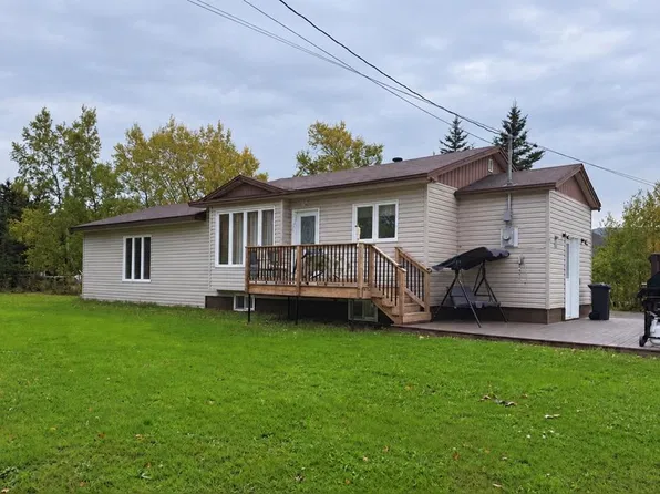 6 Third Avenue, Pasadena, NL A0L1K0