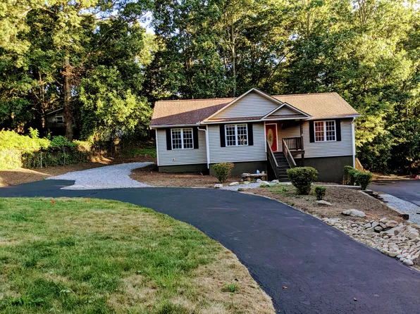 390 Oakview Park Rd, Asheville, NC 28803