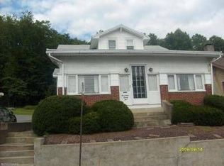 1729 W Independence St, Coal Township, PA 17866
