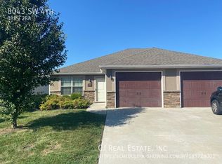 8043 SW 4th St, Blue Springs, MO 64014