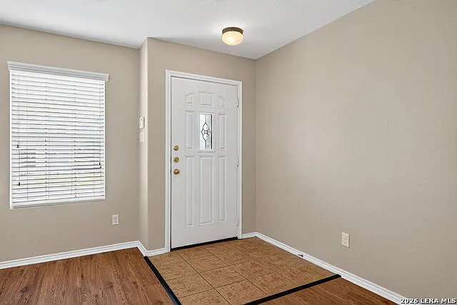 4 bed, 2.5 bath, 2557 sqft, $2,180 — Photo 2