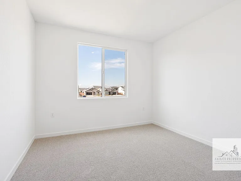 2272 N Duke Ave — Photo 9