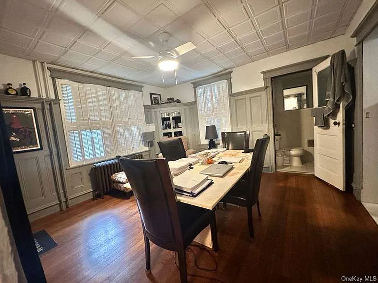 32 Herbert Ave — Photo 4