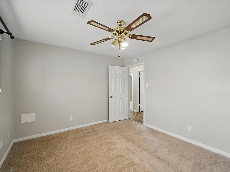 22406 Prince George St — Photo 27