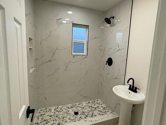 5th image of 21928 Devlin Ave #2