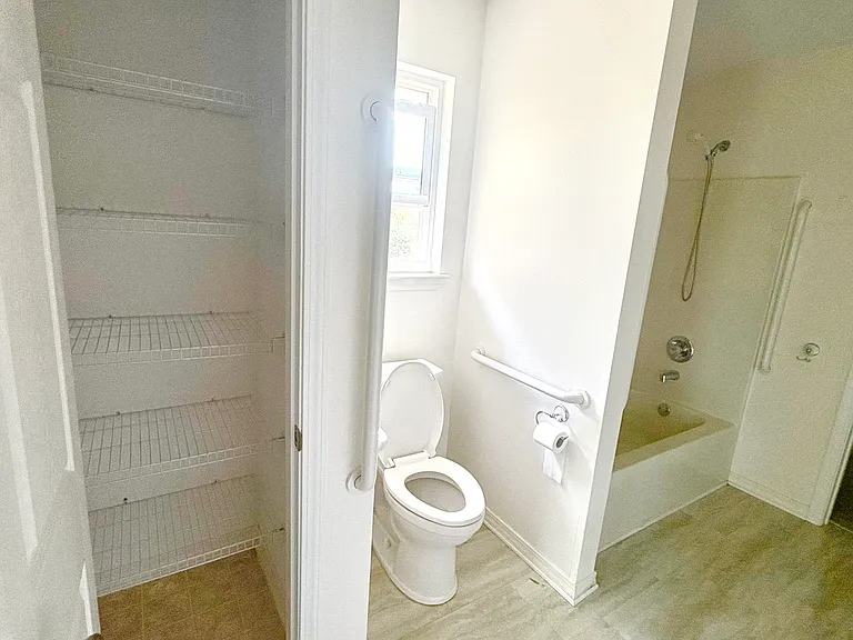 6879 Cedar Ridge Cir — Photo 17