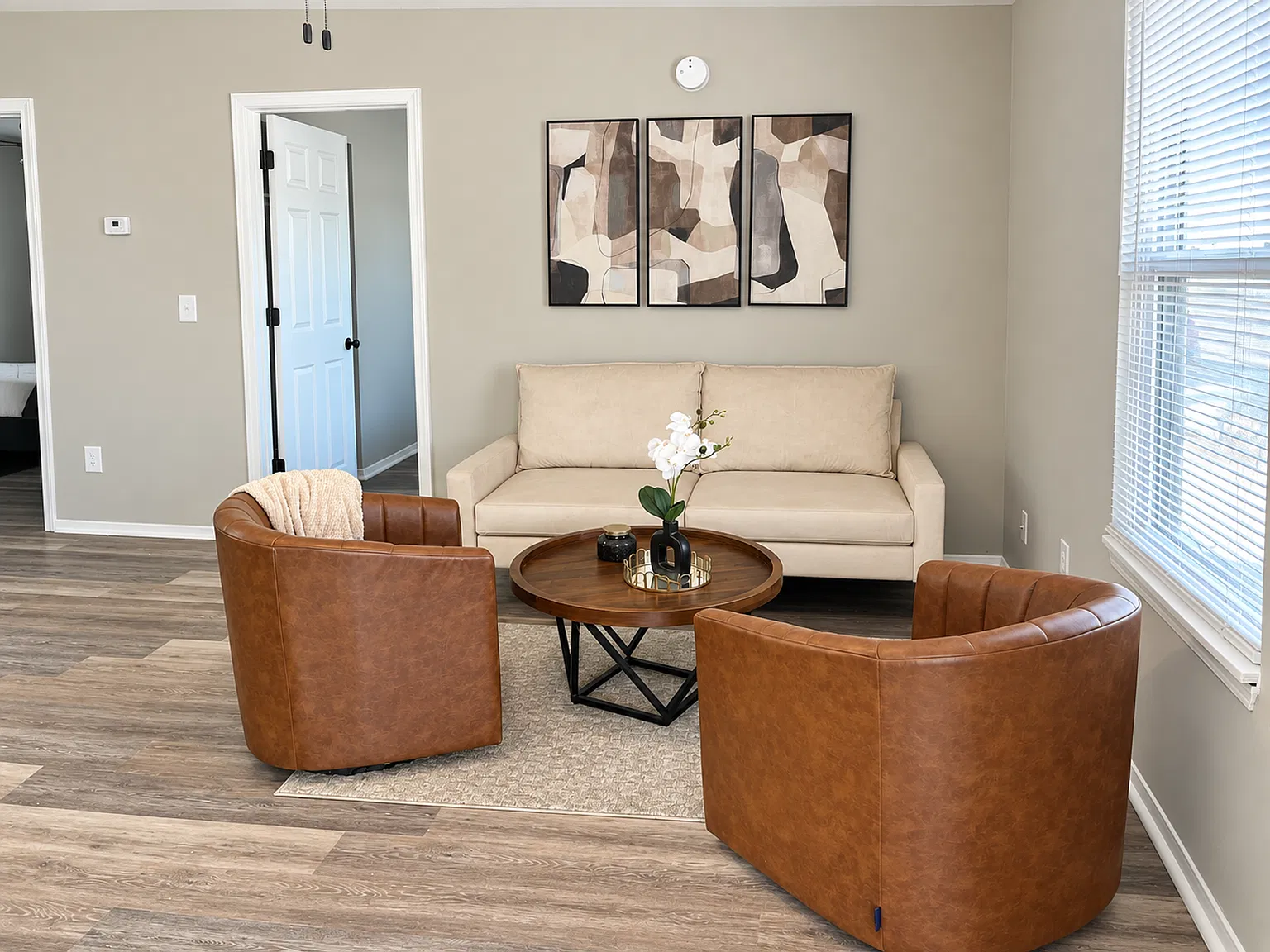 Springdale Square Apartments — Photo 2