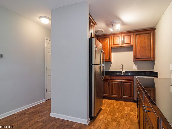 5th image of 775 Grove Dr APT 106