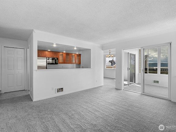 5th image of 22211 6th Avenue S #301