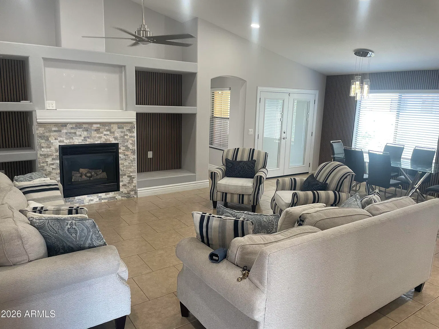 3 bed, 2.0 bath, 1412 sqft, $2,500 — Photo 4