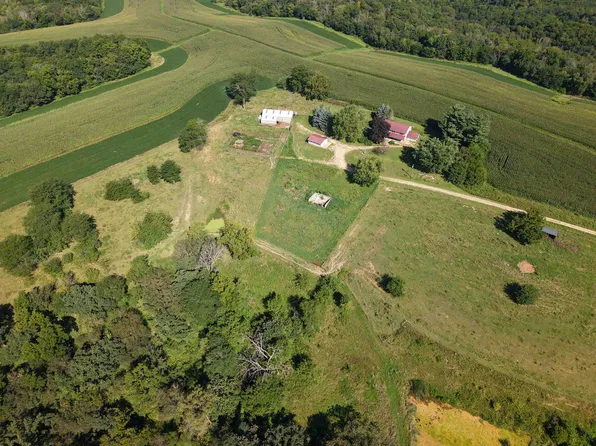 14177 Irish Ridge Rd, Mount Hope, WI 53816