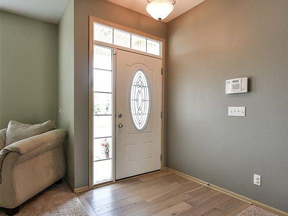 4th image of 1117 Hardwood Dr