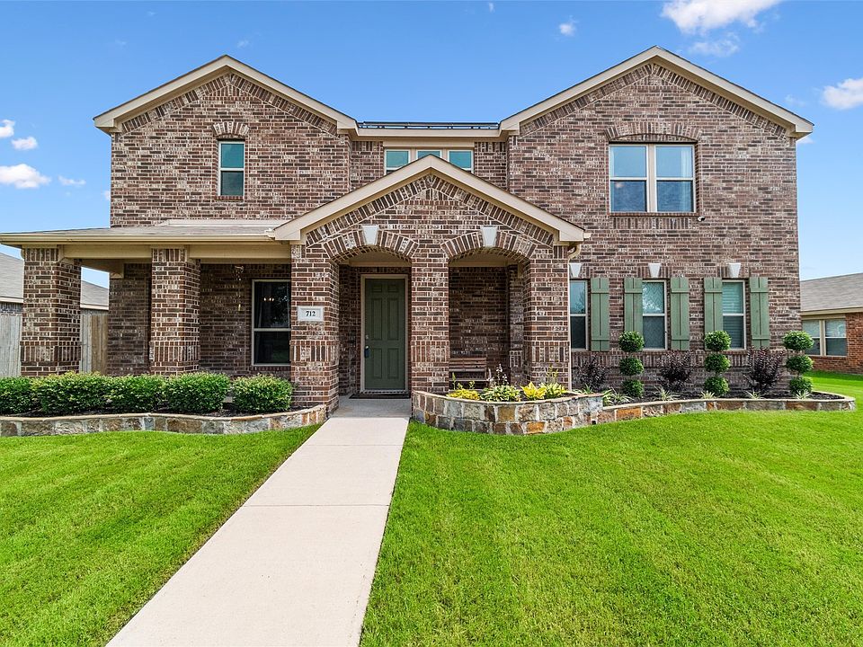 1st image of 712 Snapdragon Ln
