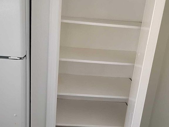 5th image of 5225 Carousel Dr APT 1