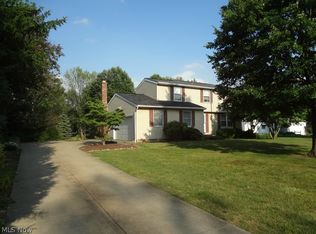 8763 N Bedford Rd, Macedonia, OH 44056