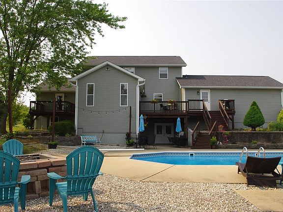 3rd image of 184 Meadow Ridge Dr