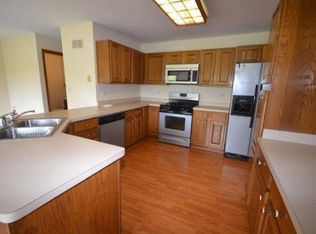 15885 Anna Dr, Wadsworth, IL 60083