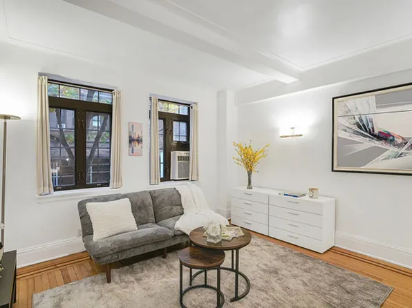 102 W 85th St APT 2B, New York, NY 10024