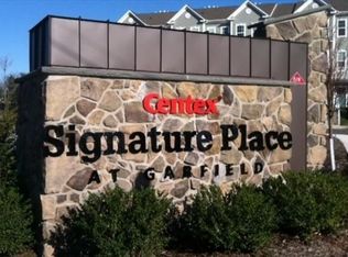 9 Jasmine Ln, Garfield, NJ 07026