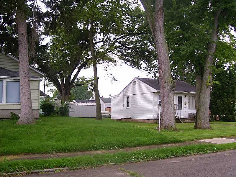 2nd image of 822 Atlantic St