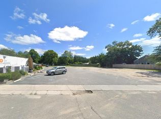 615-623 Montauk Highway, East Quogue, NY 11942